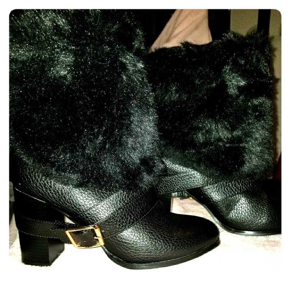 Heeled Boots with the fur..